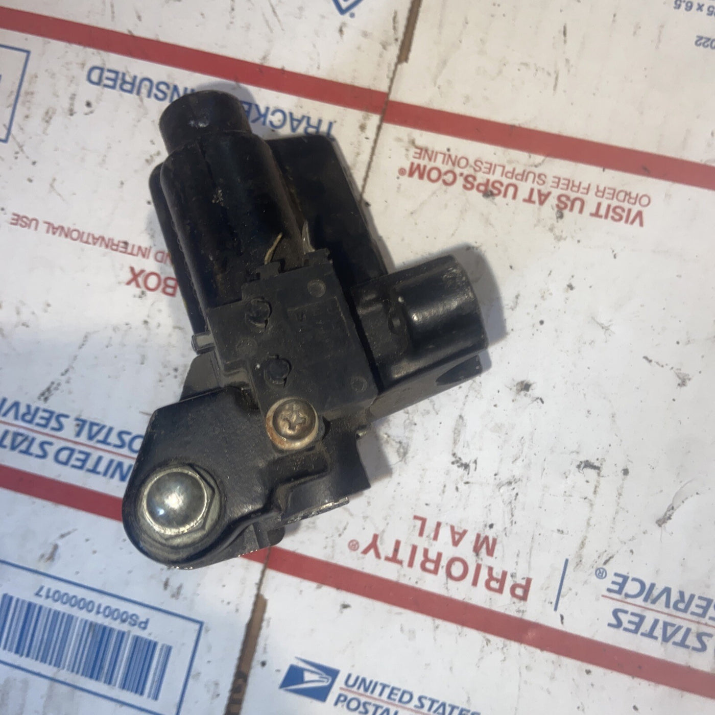 1990 90-96 Honda CBR1000F Hurricane Handlebar Master Cylinder OEM