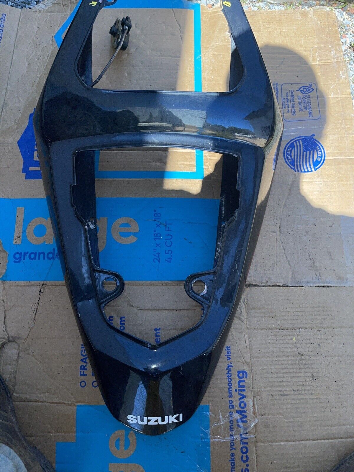 2004-2005 SUZUKI GSXR 600 GSXR 750 OEM TAIL FAIRING DAMAGED