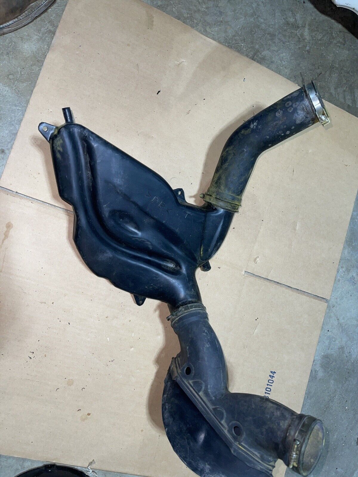 2005 Yamaha YZF600R YZF600 Thundercat OEM Air Intake Assembly Duct Tube