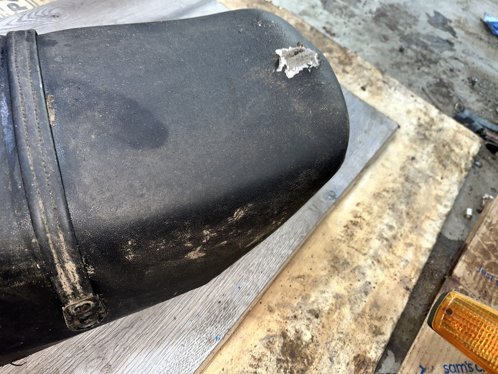 1983 SUZUKI GS750E GS750ES SEAT SADDLE