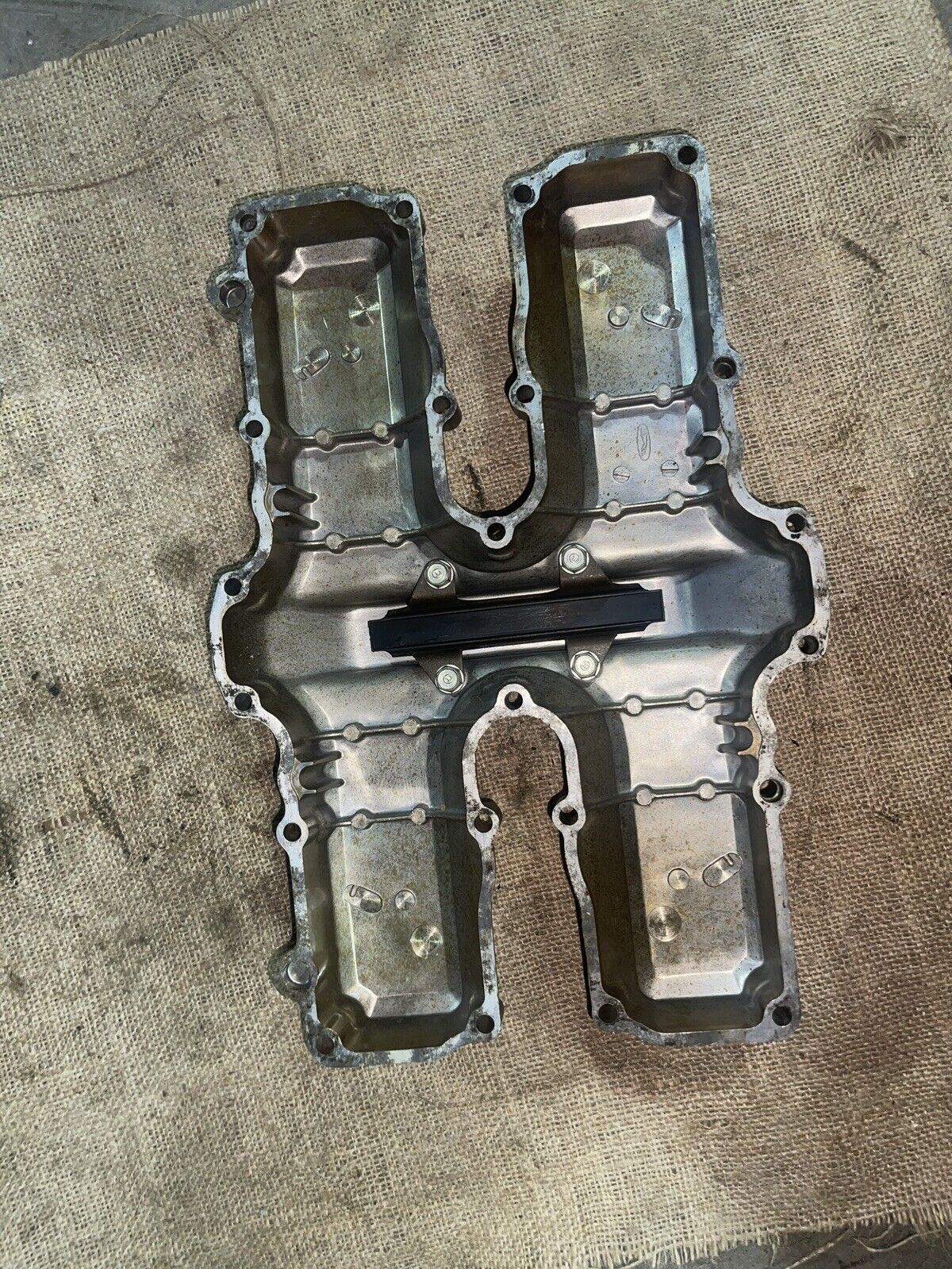 83 HONDA CB550SC NIGHTHAWK CB 550 HM105B ENGINE CYLINDER HEAD VALVE COVER