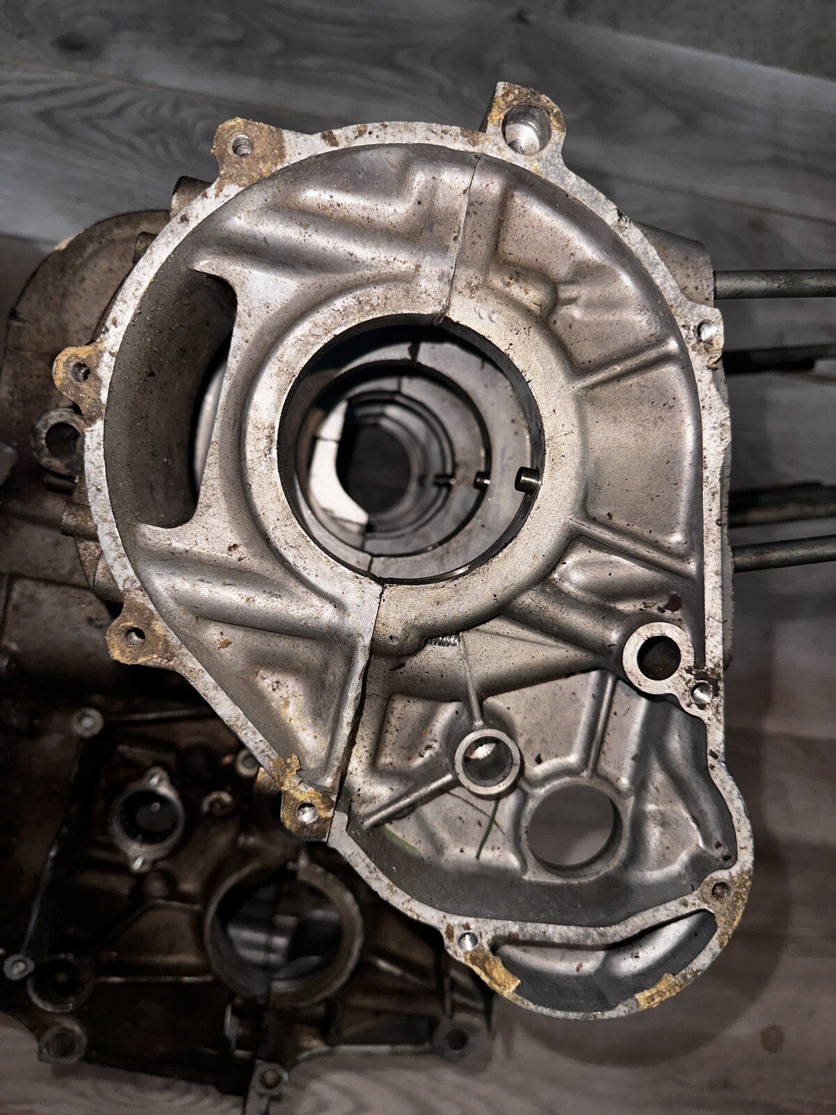 79 SUZUKI GS1000 ENGINE CRANKCASE