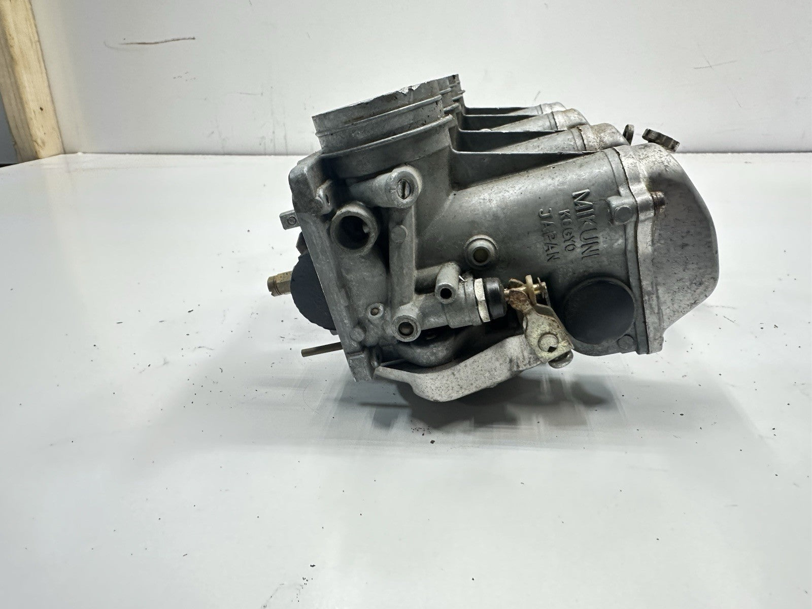 1979 SUZUKI GS750 GS 750 EC INTAKE CARBURETOR CARBS