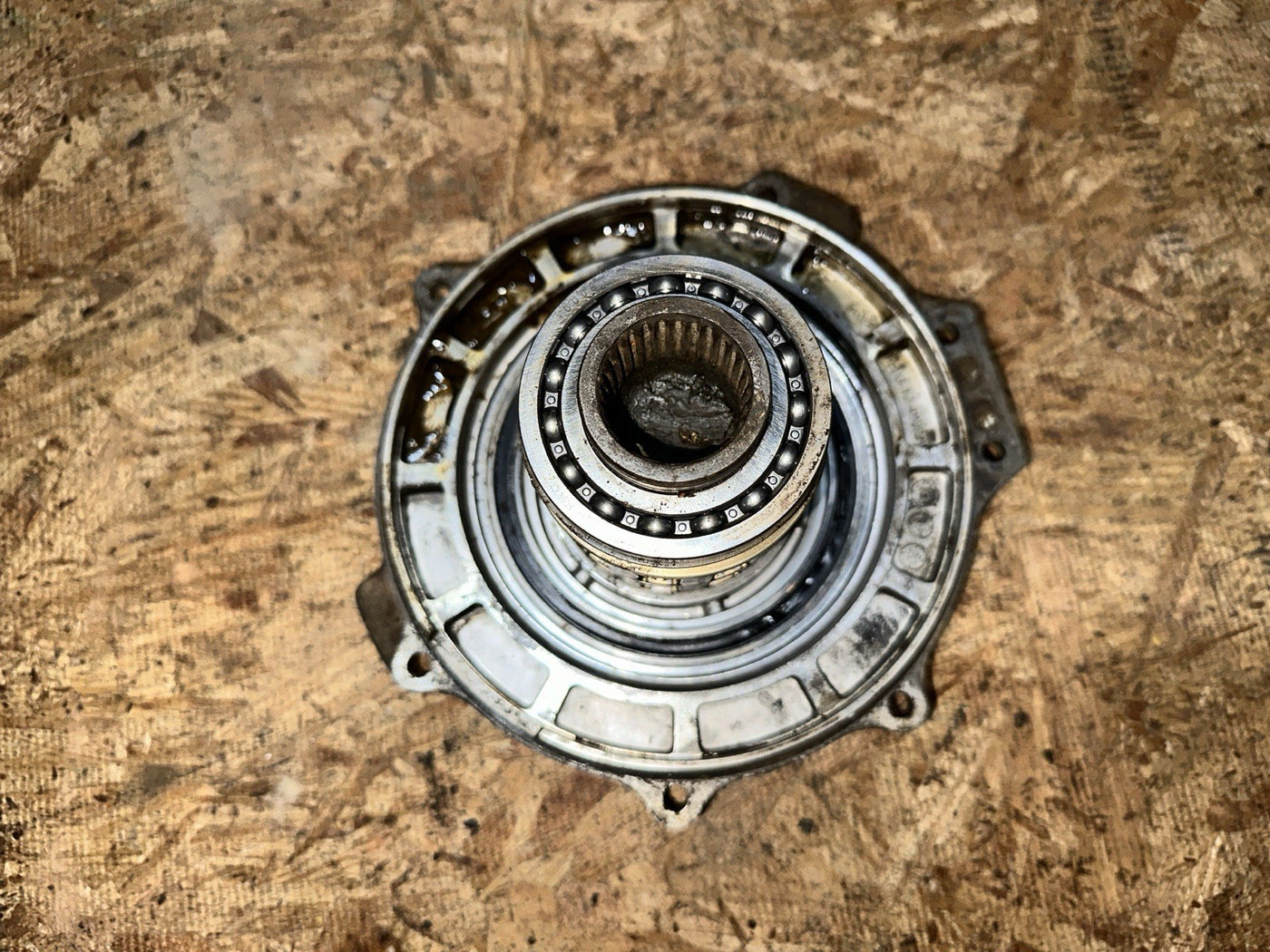 POLARIS RZR Xp 1000 20 FRONT DIFFERENTIAL GEARCASE OUTPUT COVER 3236717