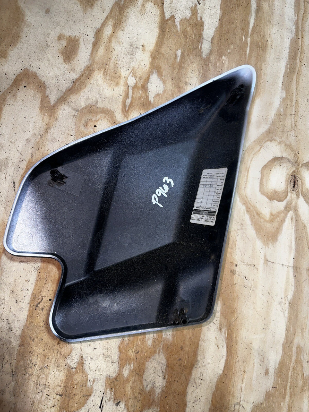 Harley-Davidson OEM 97-05 Touring Right Side Cover 66048-97A