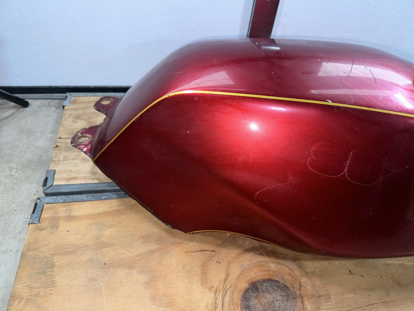 1982 Suzuki GS1100E Fuel Tank GS1100 E GS 1100 E GAS