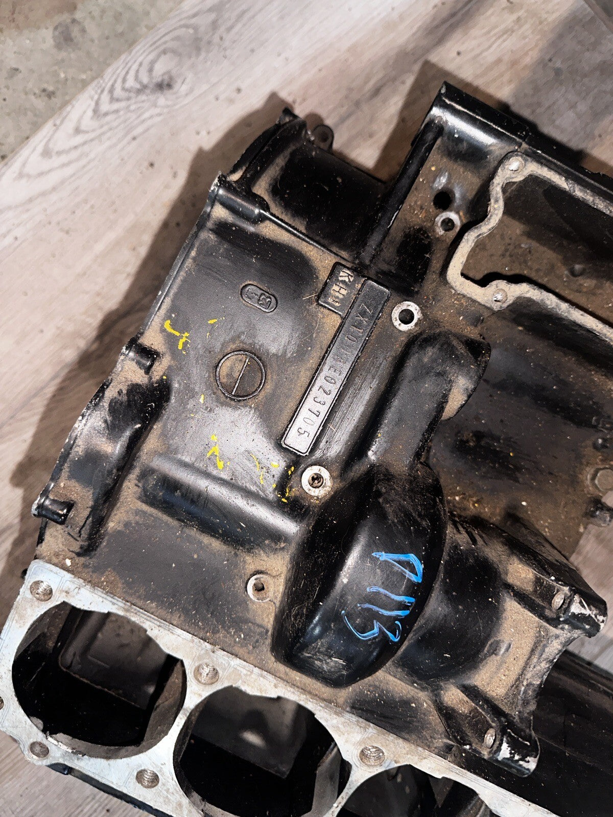 Kawasaki ZX10B ZX10 B 1980s Engine Crankcases Crank Cases Zxt00