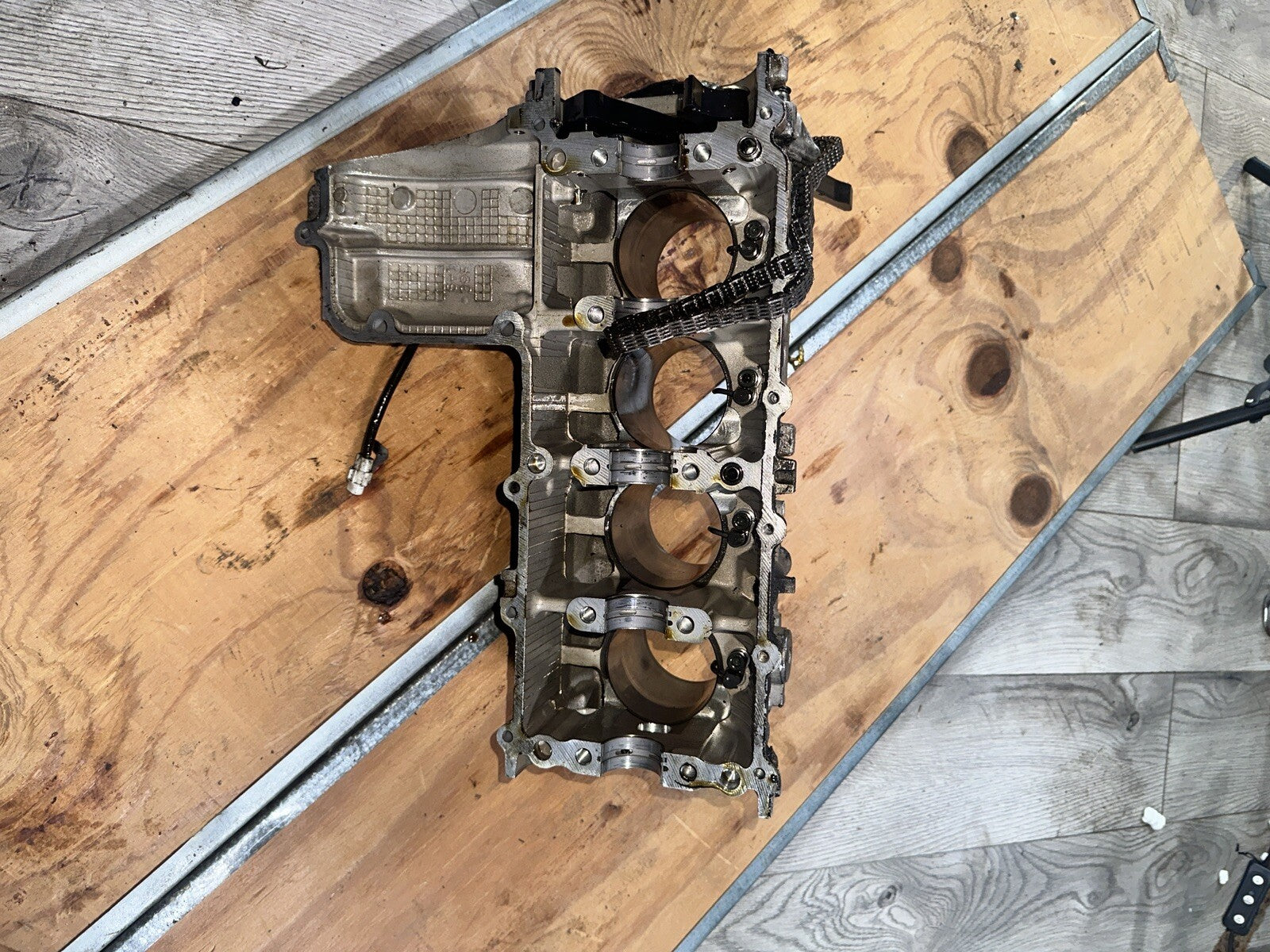 01 SUZUKI GSX-R 600 CYLINDER JUGS WALL CASING BLOCK MOTOR ENGINE GSXR GSX R