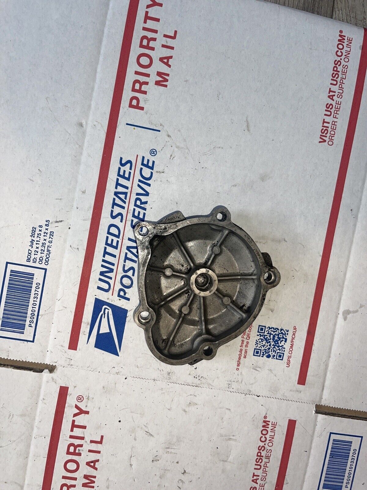 04 - 05 Suzuki GSXR 600 750 Engine Starter Cover OEM