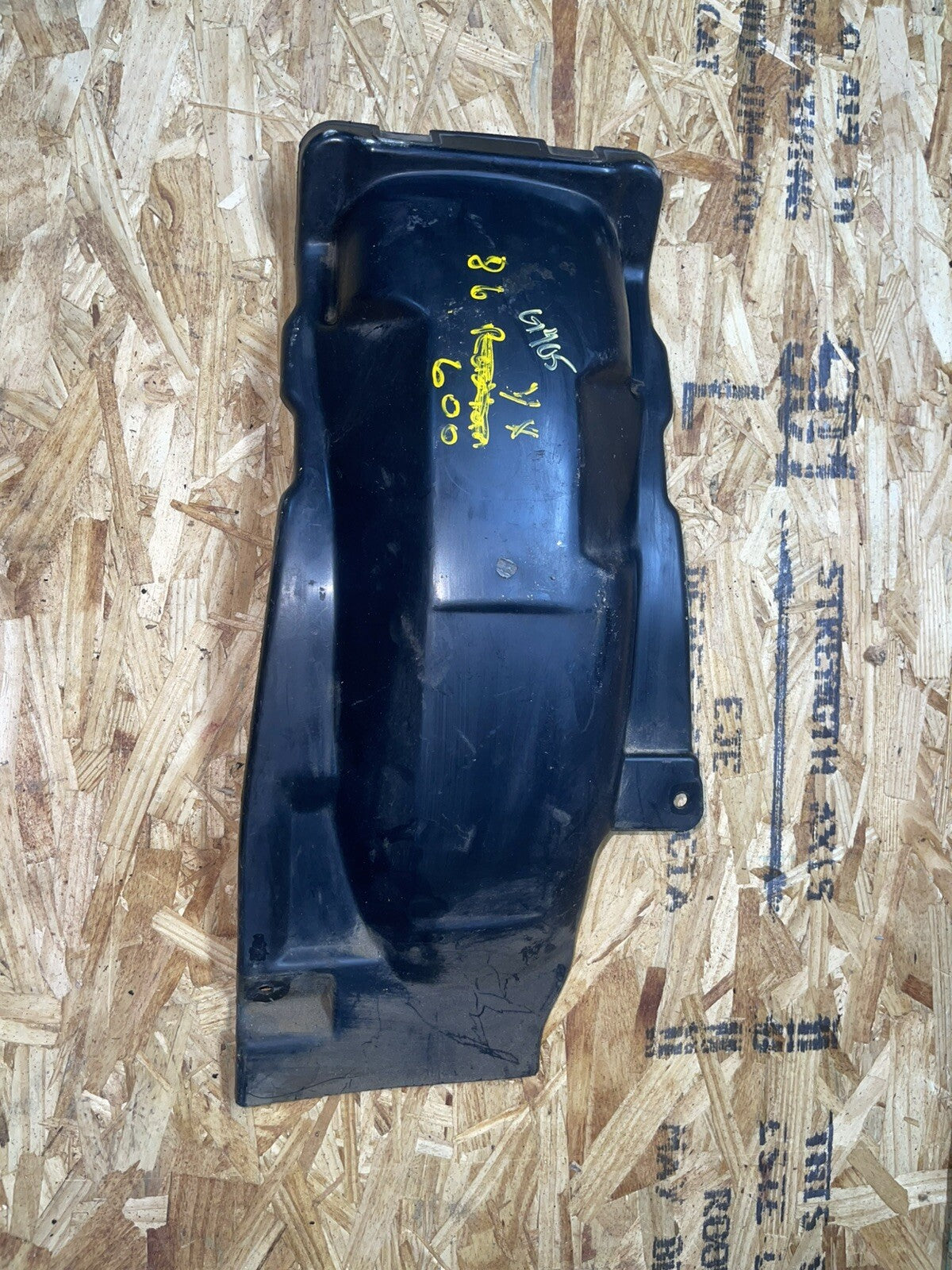 86-90 Yamaha Radian Yx600a  Rear Inner Fender Mud Guard 