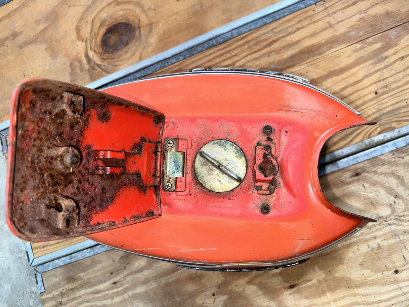 Honda Cb400t Cb 400 Hawk  Gas Fuel Petrol Tank