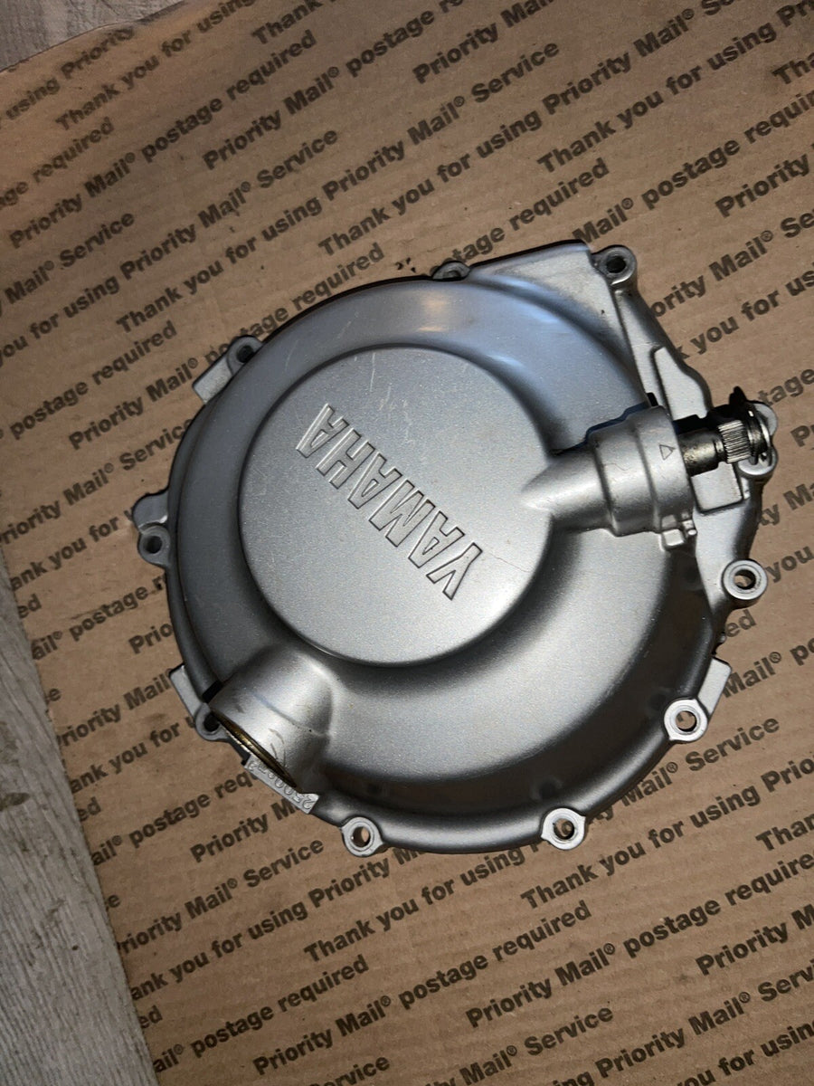 01-02 2001 2002 Yamaha Yzf R6 Engine Clutch Cover