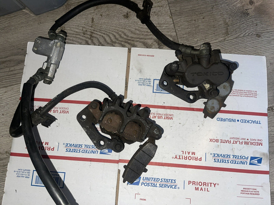 99-02 Suzuki SV650 Front Wheel Brake Calipers Set