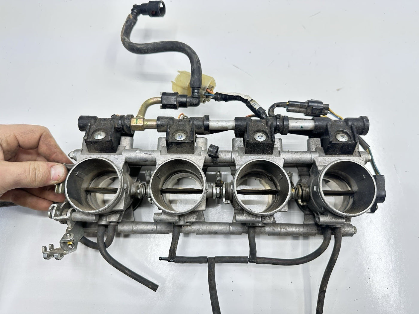 2004-2007 SUZUKI HAYABUSA THROTTLE BODIES BODY