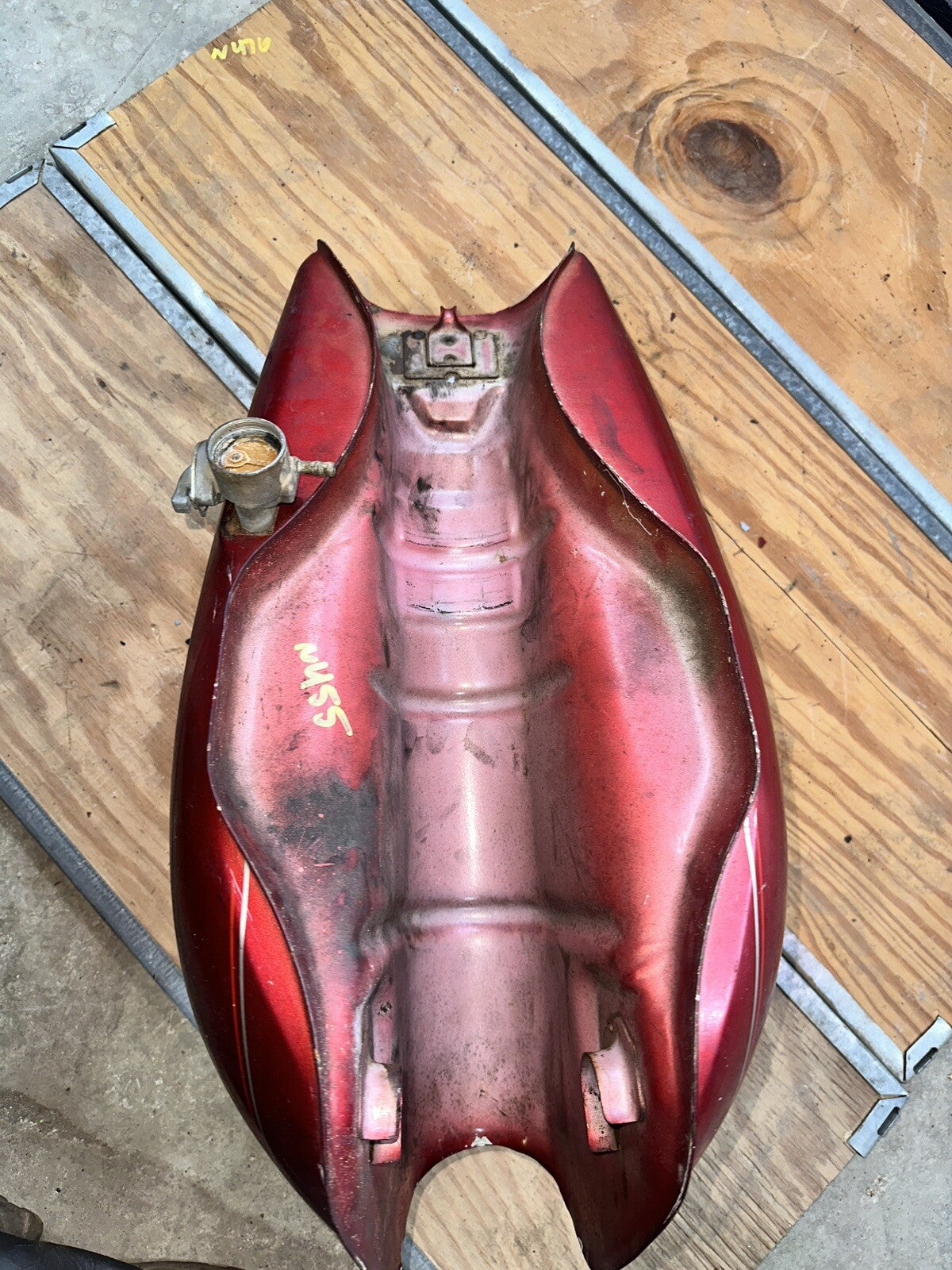 1974-77 Kawasaki KZ400 KZ 400 Gas Tank Fuel