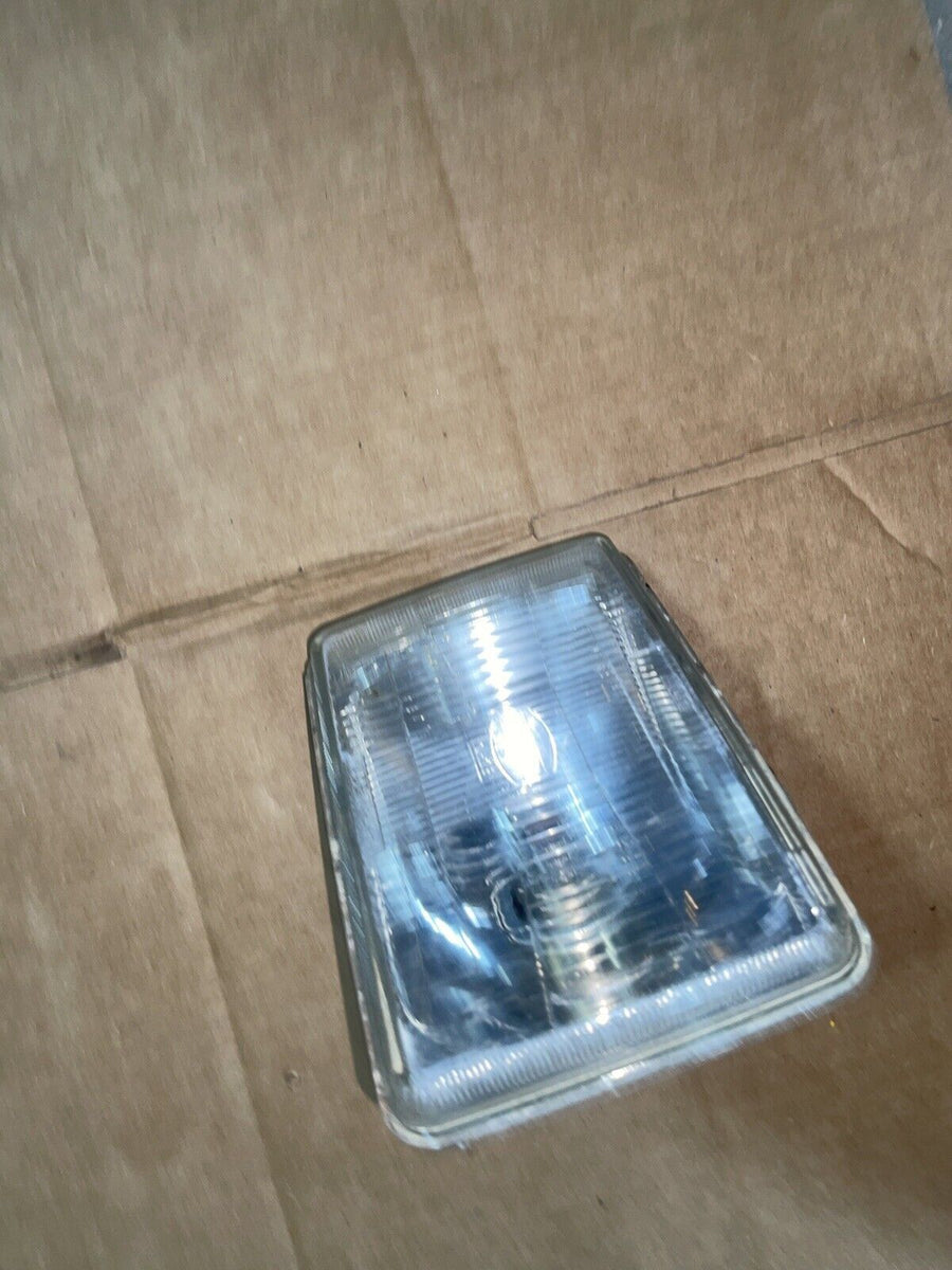1982 82 82-85 Yamaha XJ750 XJ 750 Maxim Front Headlight Head Light Assembly