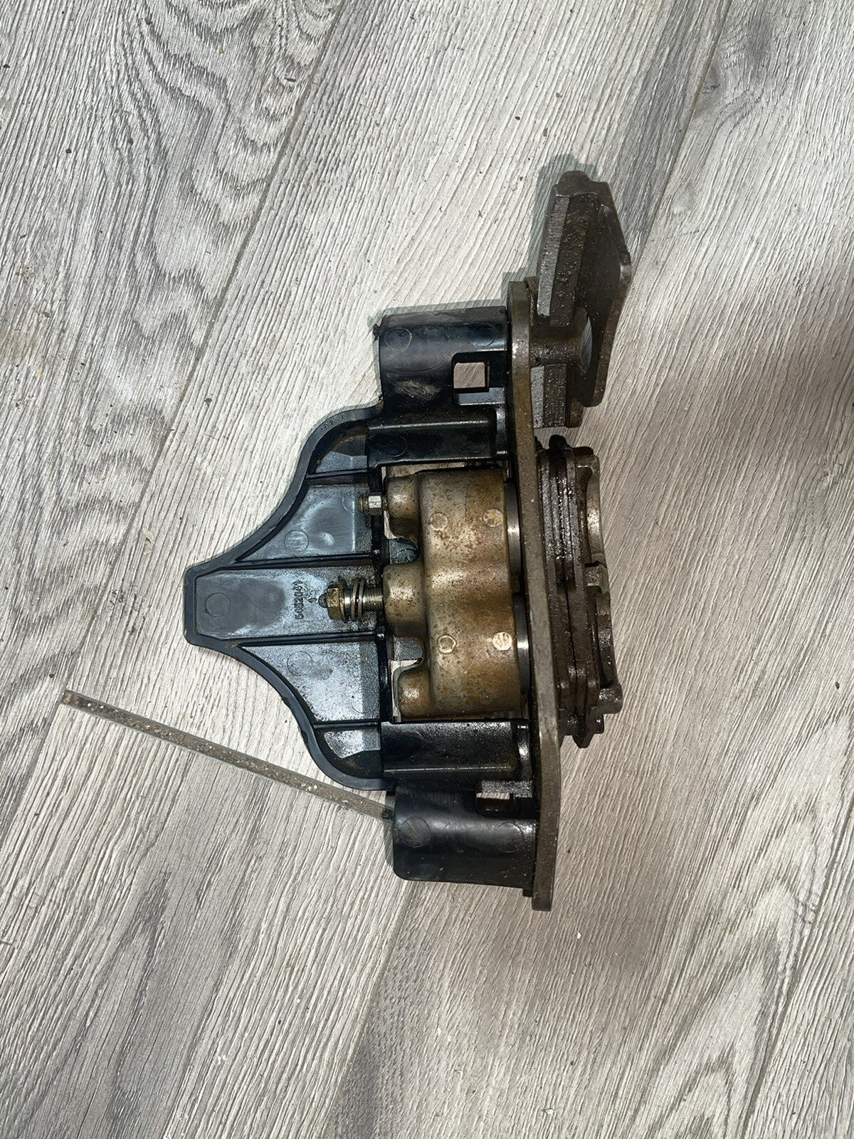 18 POLARIS GENERAL 1000 RIGHT RH FRONT BRAKE CALIPER 1912256
