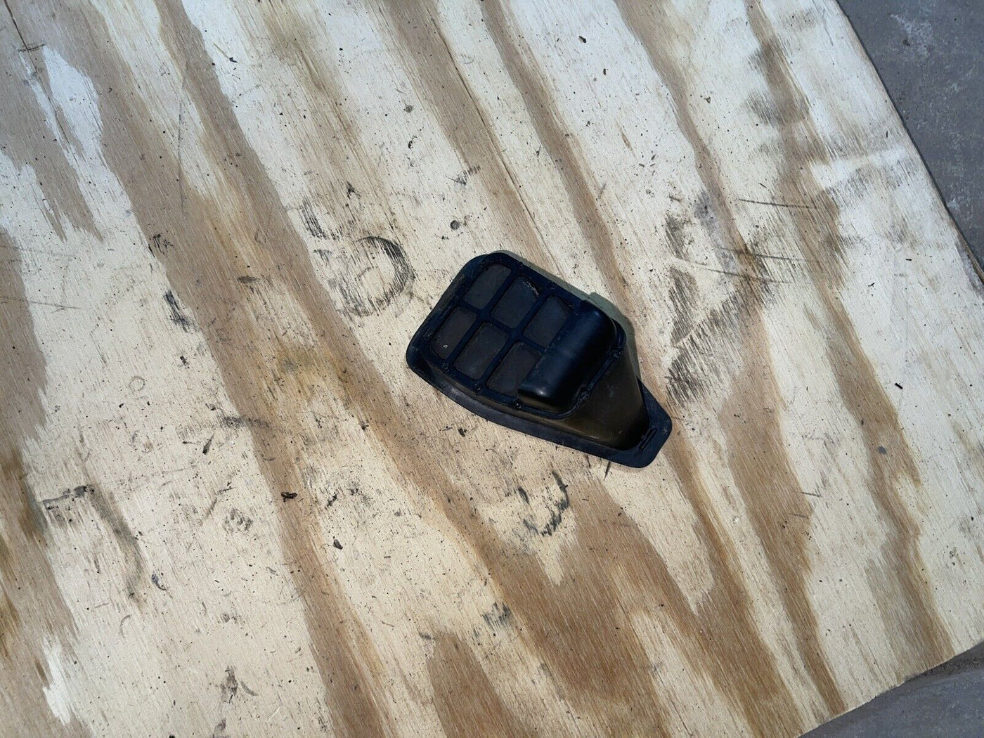 84-89 Nissan 300zx Z31 Door Jamb Dash Vents Air Duct left right