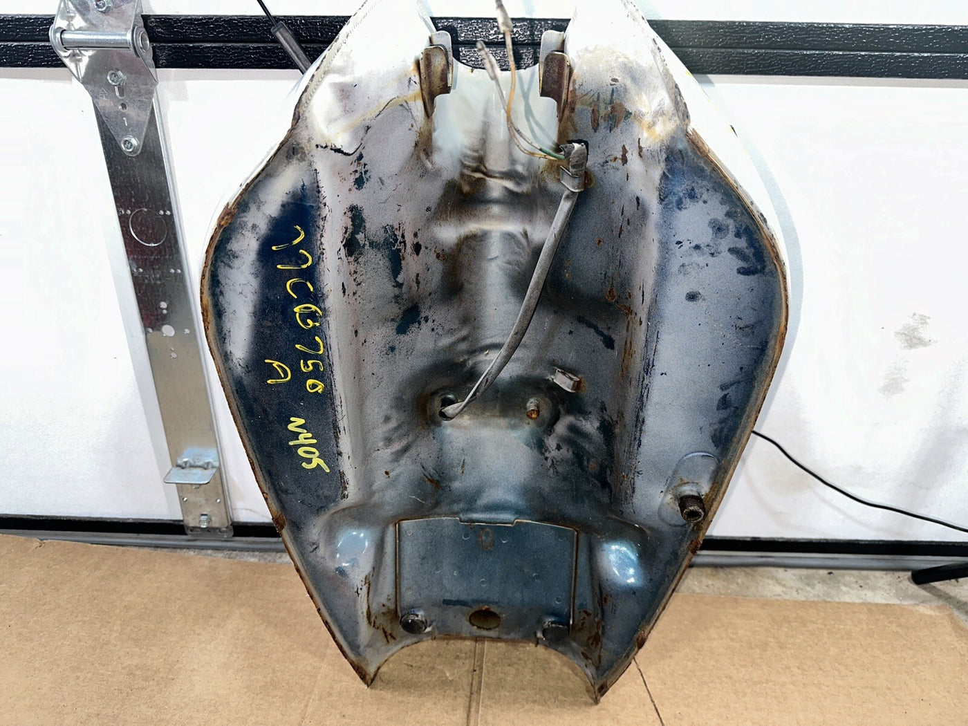77 Honda CB 750 A CB750 CB750A petrol gas fuel tank
