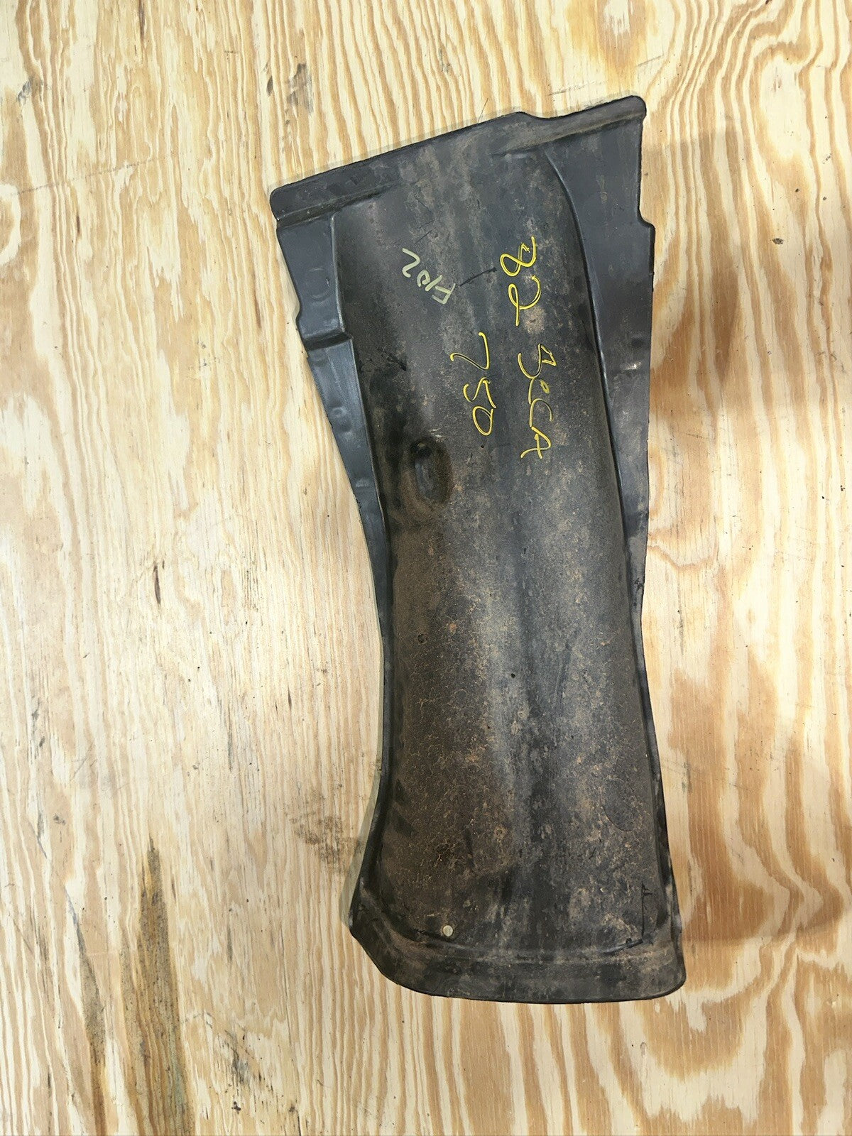 82 Yamaha Specs 750 Under tail 