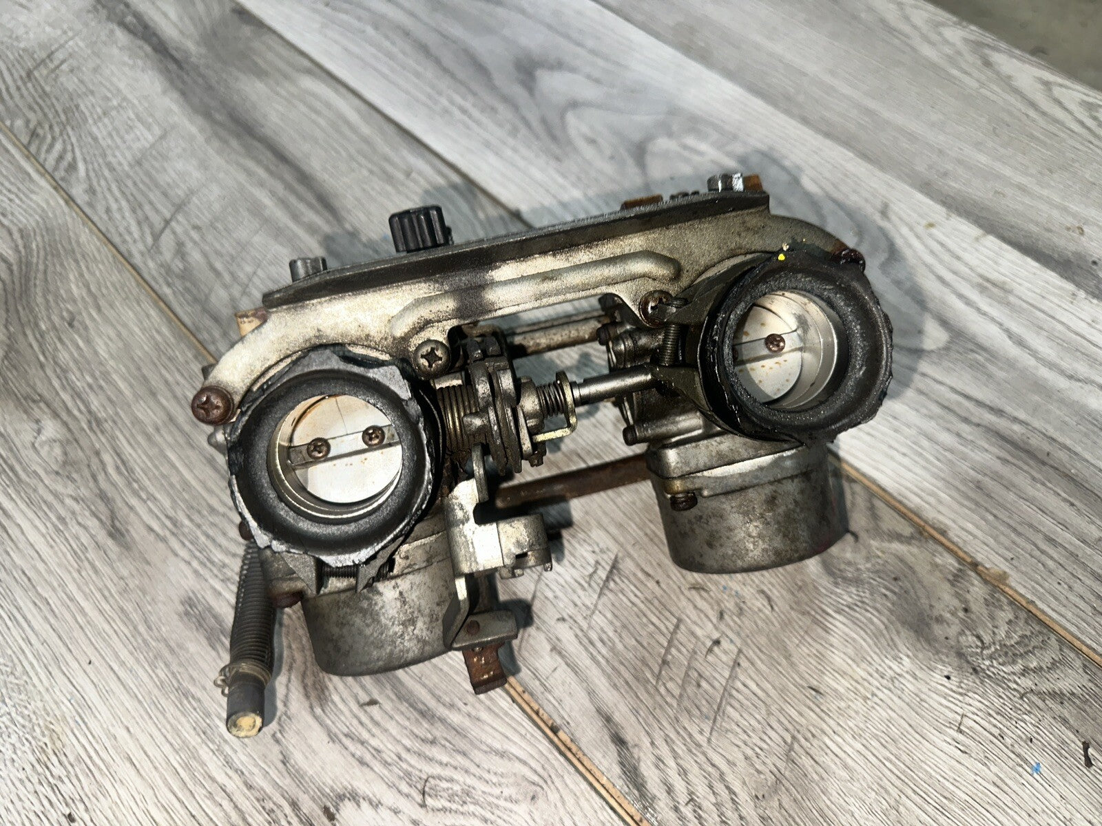 80 HONDA CB400 CB400T CARBS CARBURETORS