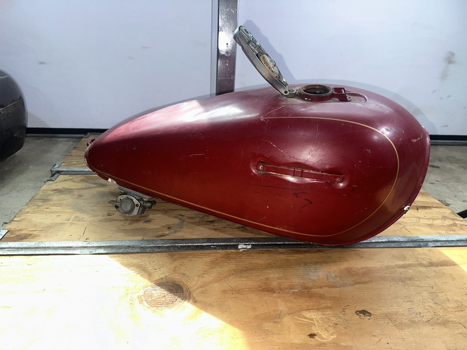 1978 YAMAHA XS 750 XS750 GAS TANK FUEL TANK PETROL TANK RESERVOIR