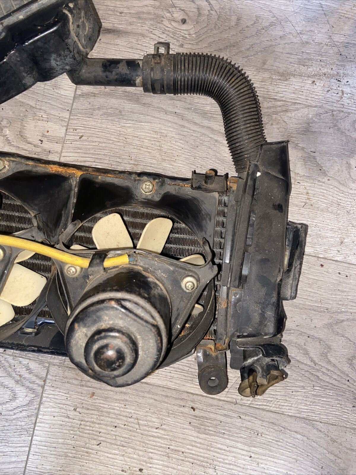 1983 83-85 Honda VF700F VF750 Interceptor Radiator Fan Cooling Oem