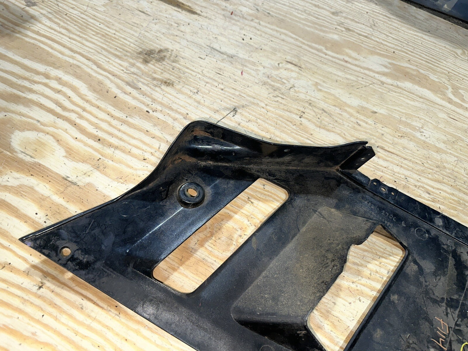 1991 91-92 Suzuki GSXR750 GSXR 750 Left Side Mid Fairing Cowl Body 
