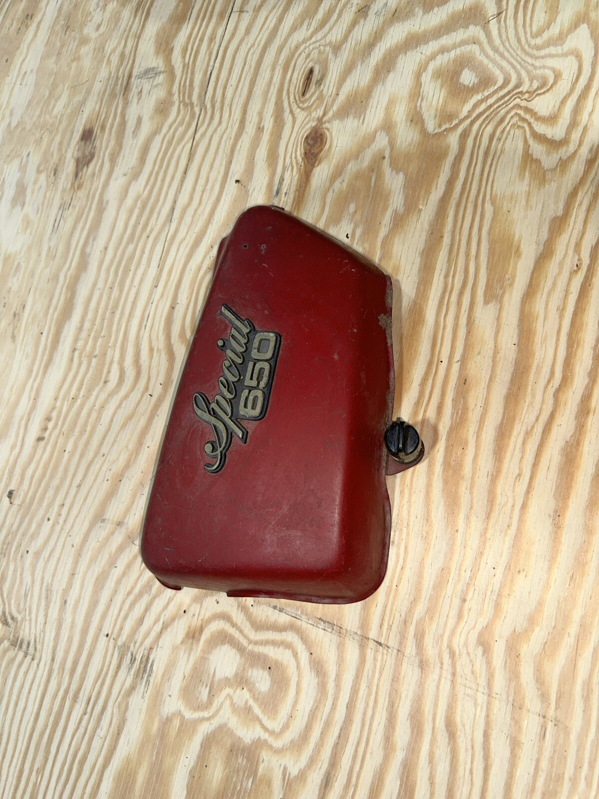 1979 Yamaha Special 650 OEM Steel Left Side Cover/Knob