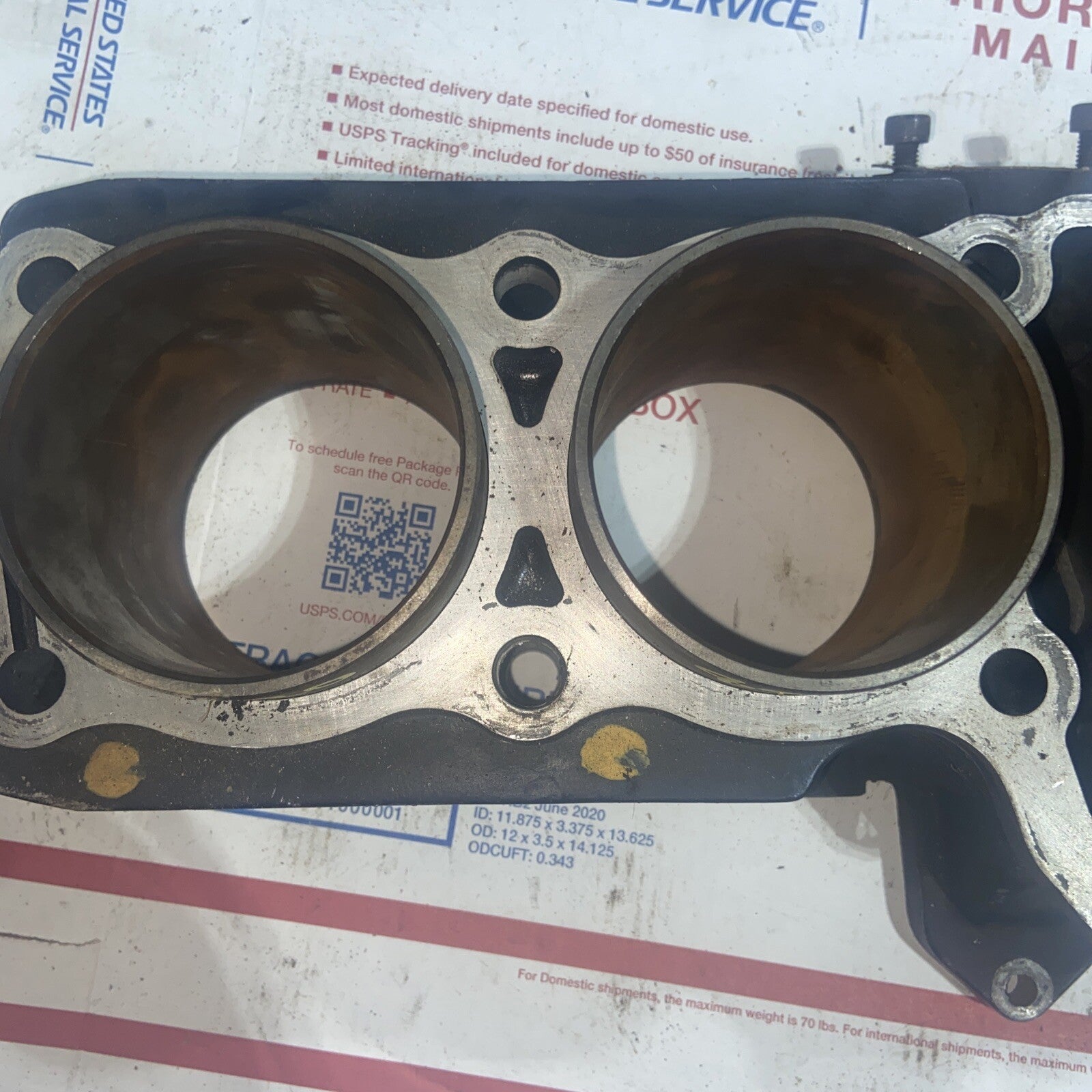 1989 Suzuki GSXR ENGINE MOTOR PISTON CYLINDERS BLOCK JUG