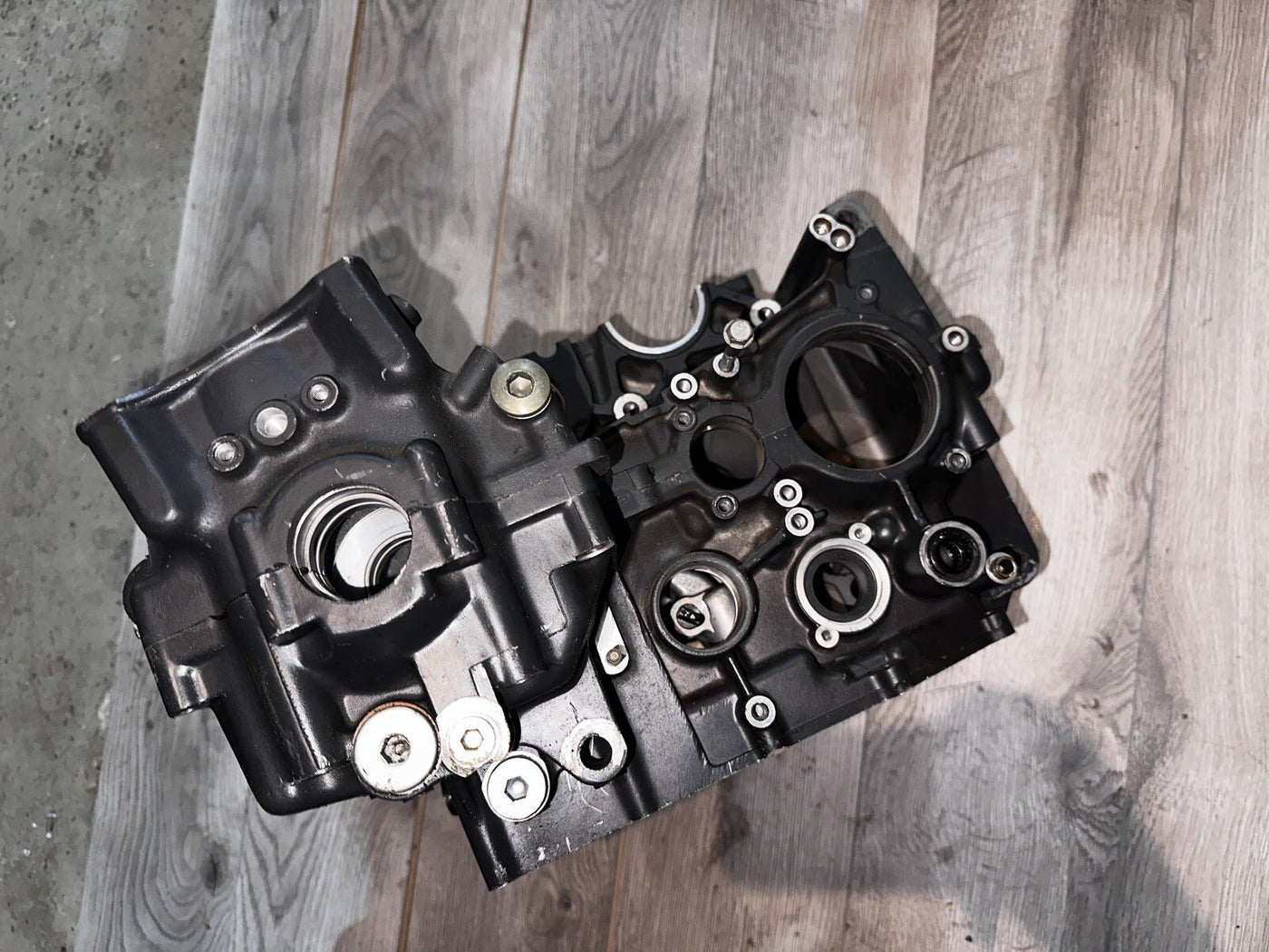 1996 93-98 Suzuki GSXR 1100 GSXR1100 Crank Case Crankcase  Engine Motor Oem
