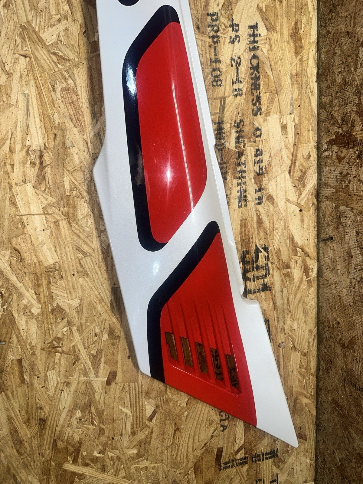 1987 YAMAHA FZ750 RIGHT SIDE COVER FRAME PANEL COWL FAIRING