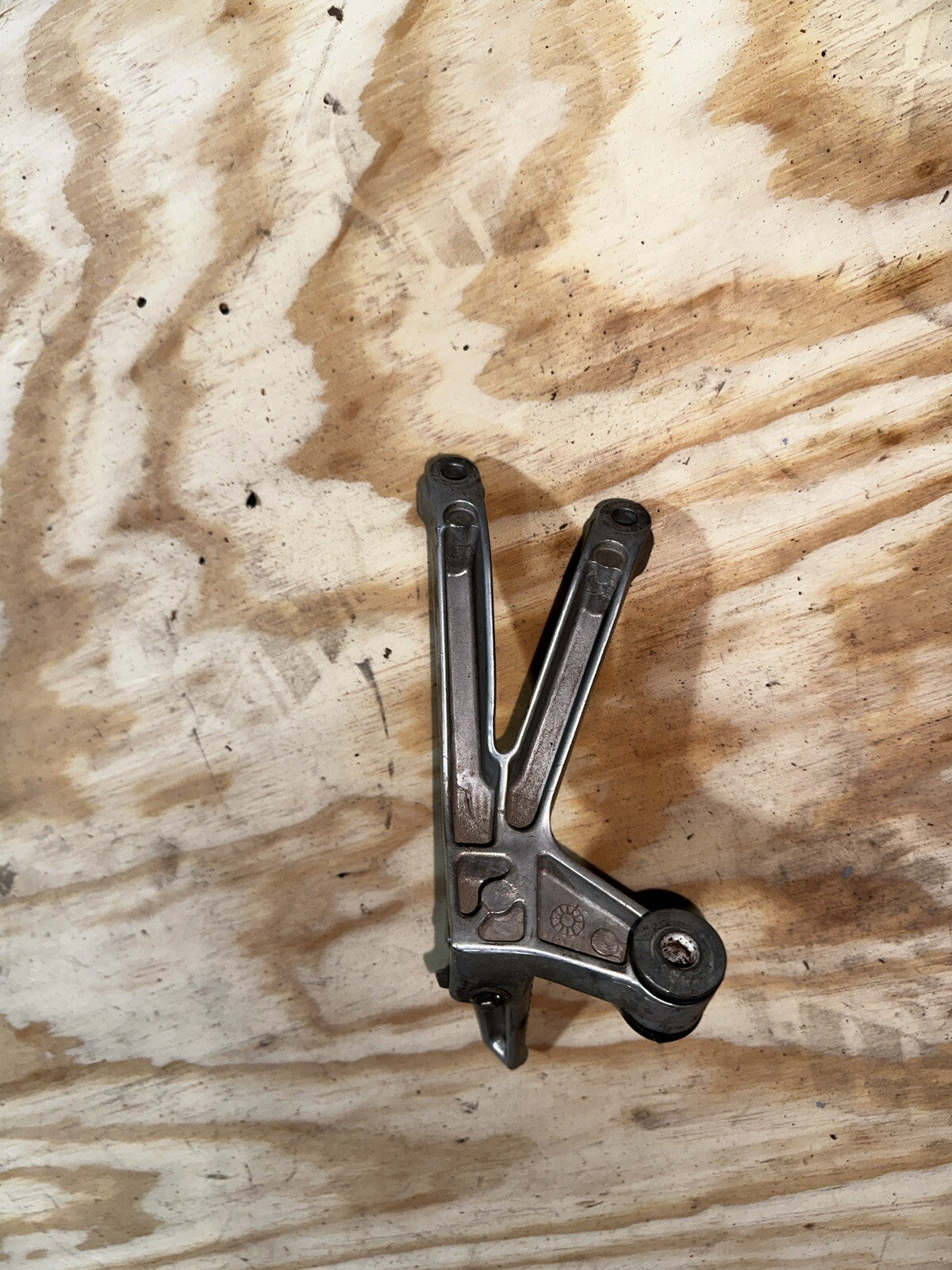 98-01 Yamaha YZF R1 YZFR1 Rear Right Passenger Peg Bracket