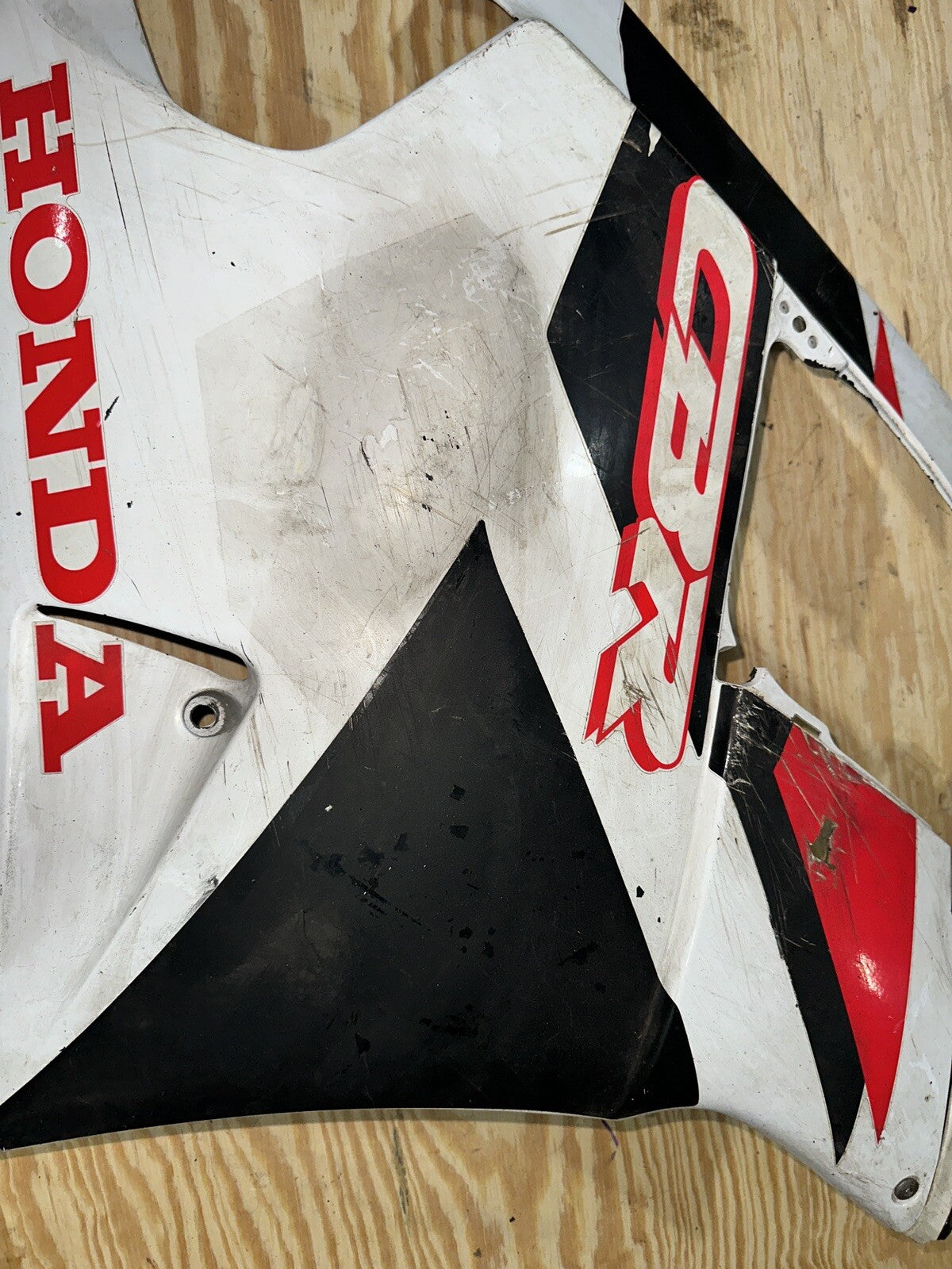 91-94 HONDA CBR600 F2 Right Side Lower Fairing Cowling 64350-MV9-0000