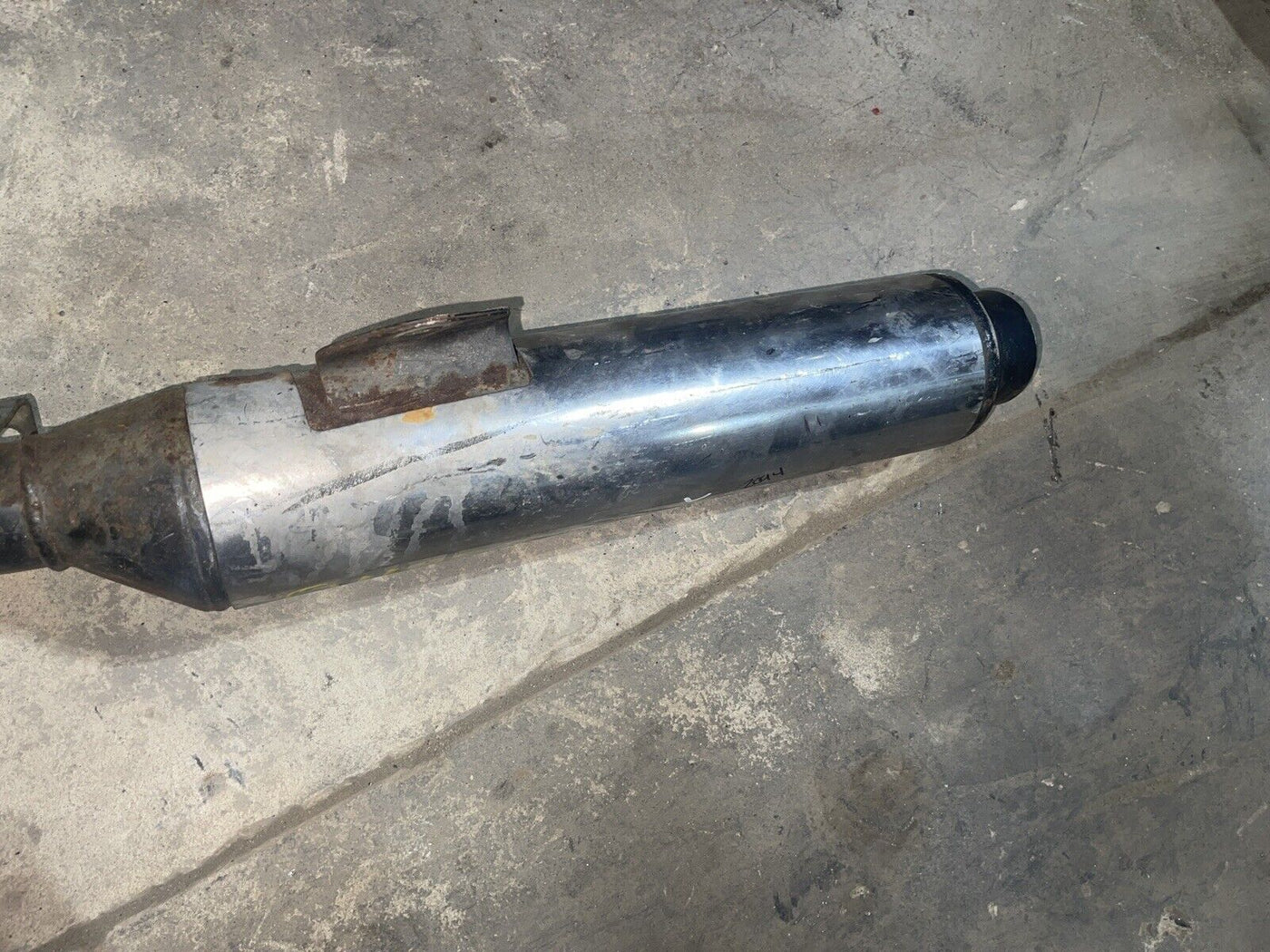 94 suzuki gsx 600 LEFT exhaust muffler