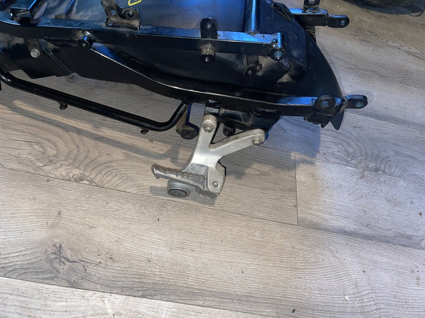 1994 YAMAHA FZR1000 Subframe 