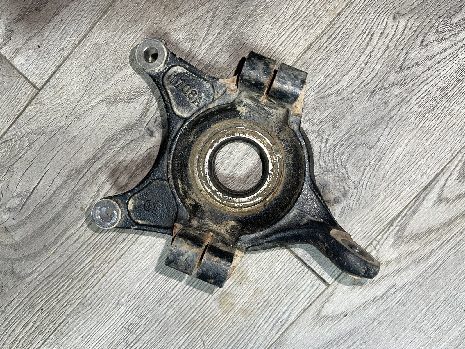 Polaris General 1000 EPS 18 Knuckle Left Front 5139093
