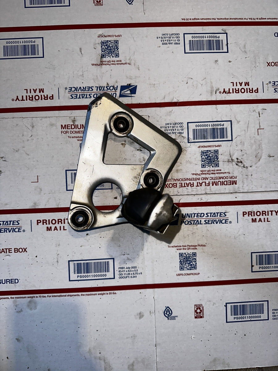 1991 Suzuki Katana GSX750F GSX 750 F Right Side Footpeg Foot Peg Assembly