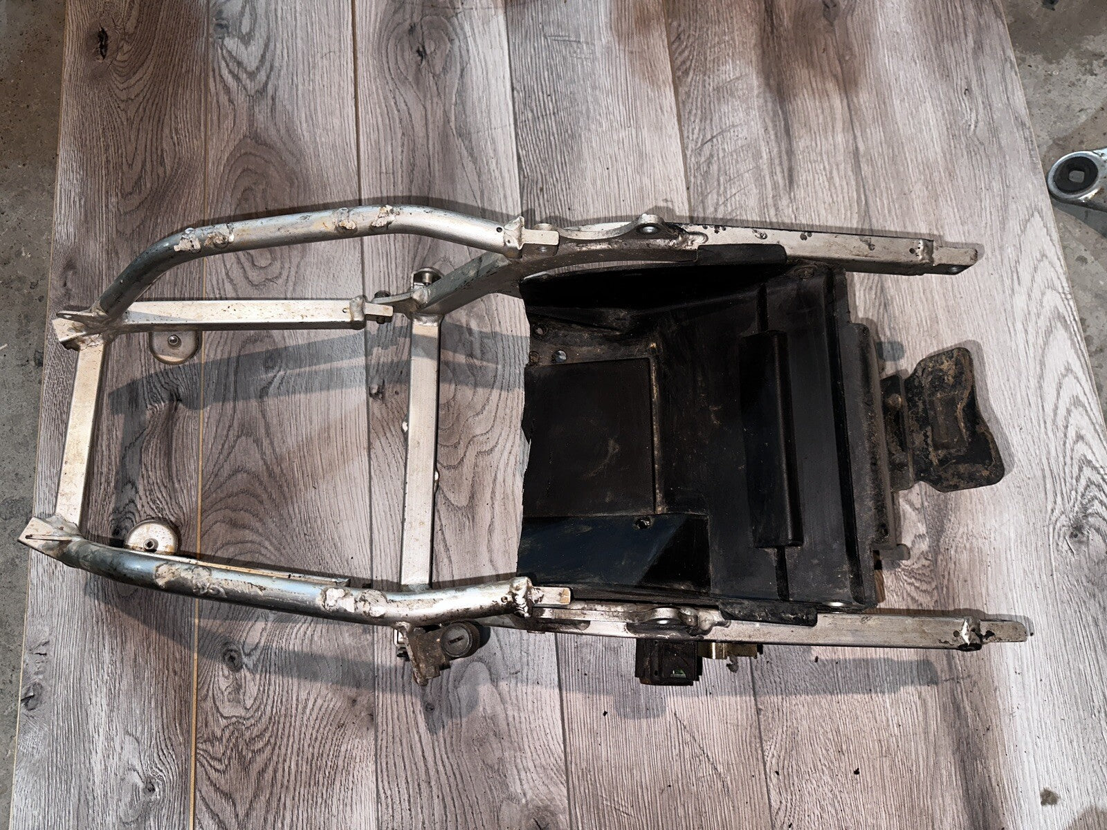 96-99 Suzuki Gsxr 750 Rear Subframe Back Sub Frame