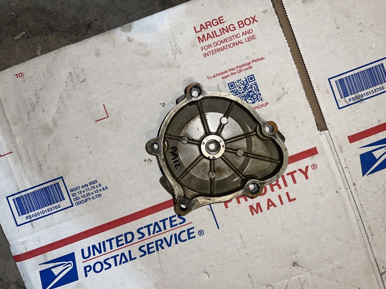 1996 96-99 Suzuki GSXR 750 GSXR750 Starter Gear Engine Case Side Motor Cover