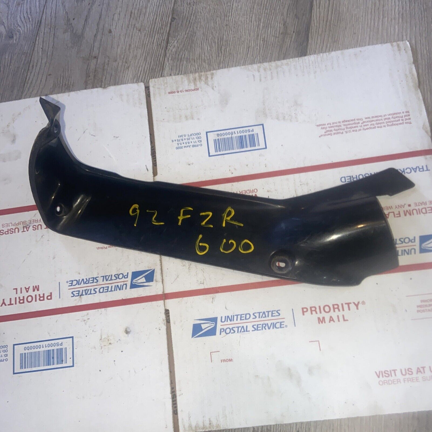 1992 Yamaha FZR600 Left Front Duct Covers Panels Cowls 3HE-2835V 1-L