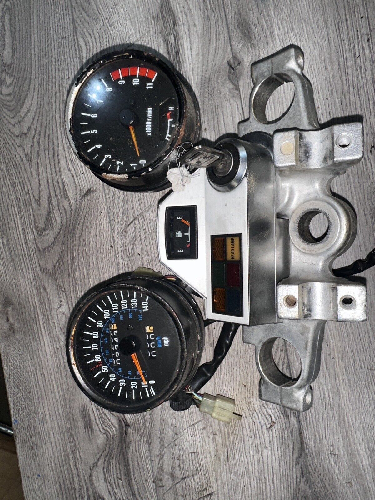 1985 Kawasaki Vulcan VN700 Gauge Cluster Speedometer Tachometer instrument panel