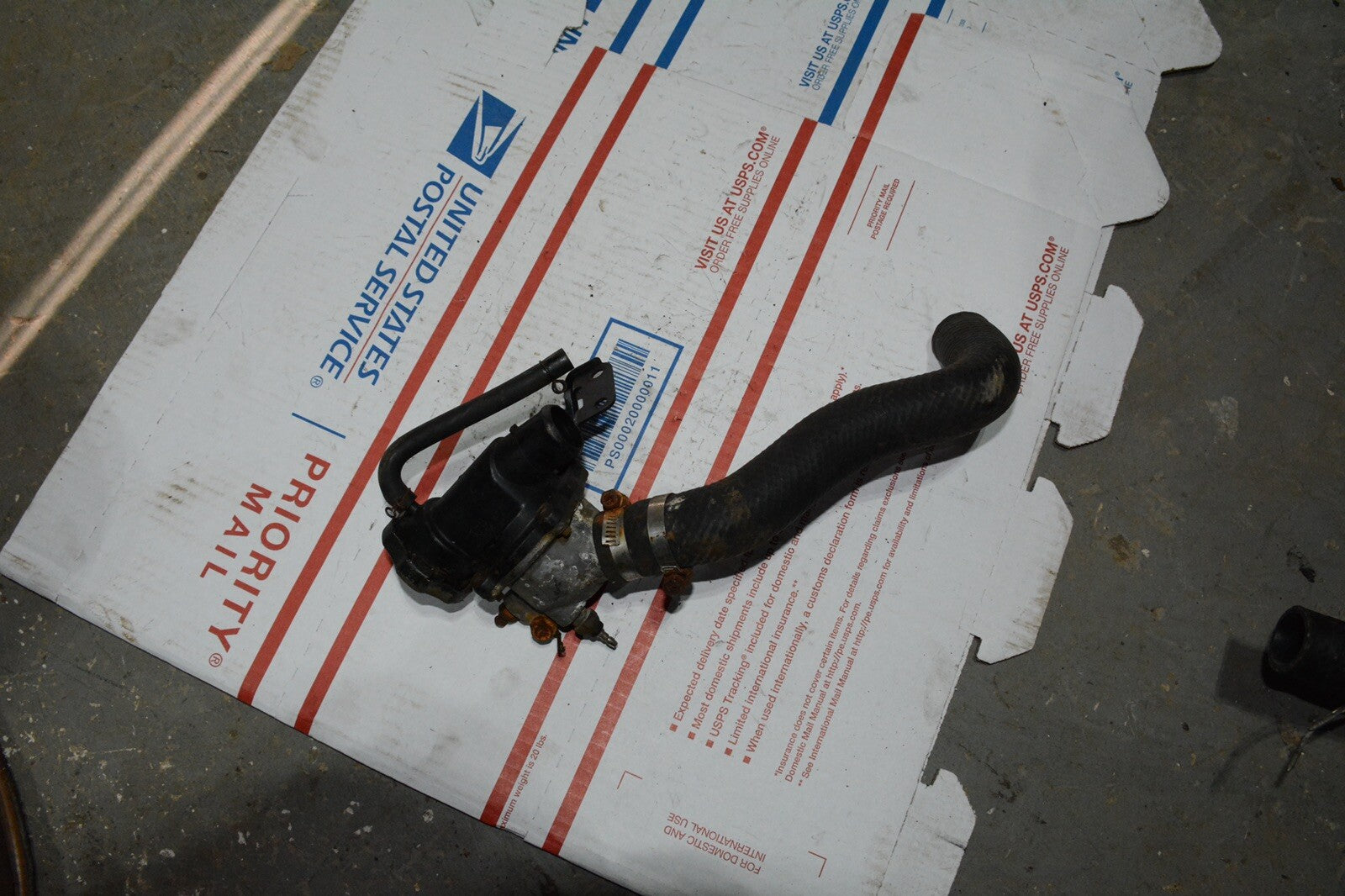 92 Kawasaki ZX6 ZX 6 600 ZX600 D Ninja Thermostat Housing