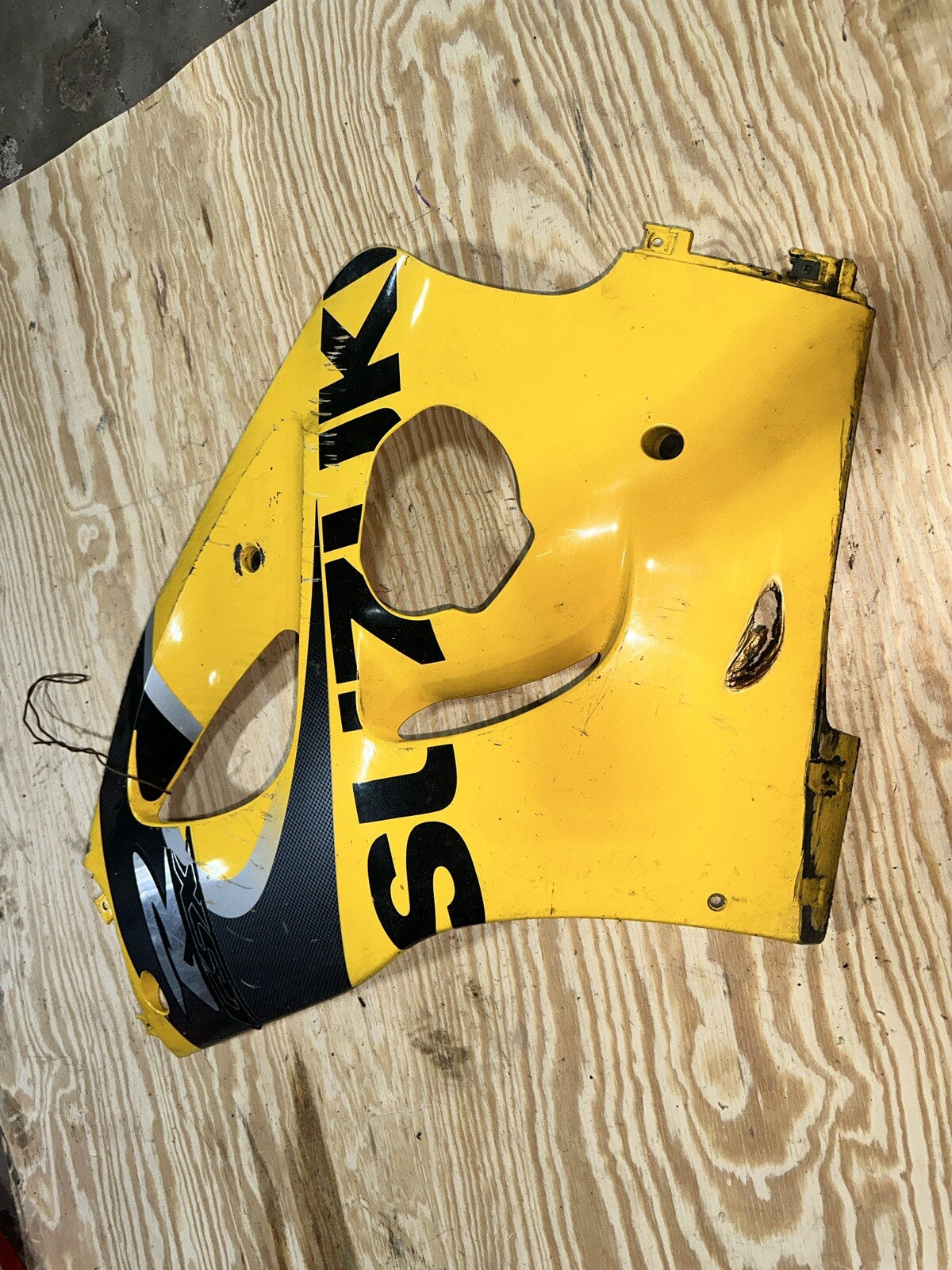 1996 - 1999 SUZUKI GSXR750 OEM LEFT SIDE FAIRING COWL PANEL COVER GSXR 750 SRAD