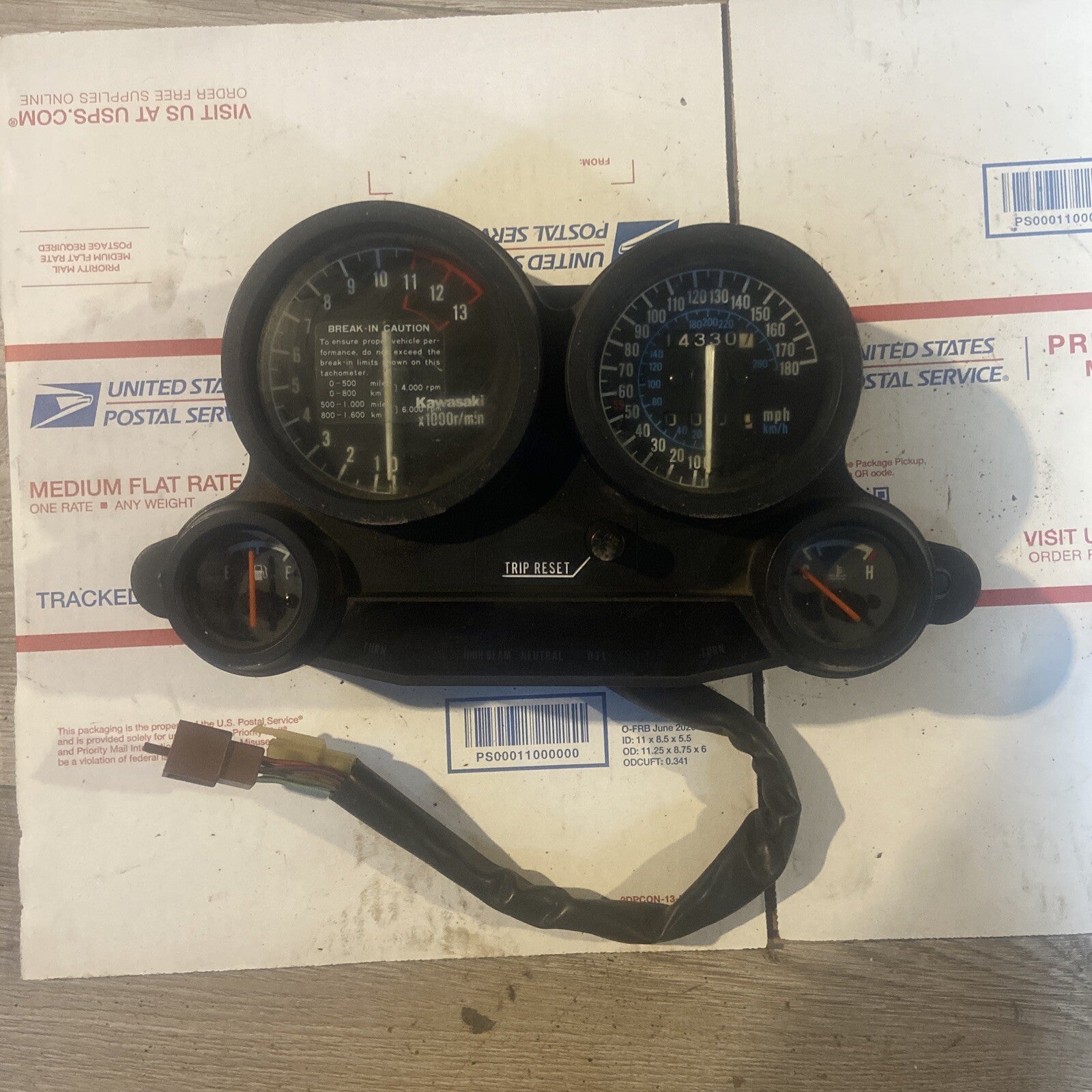 1990 KAWASAKI NINJA ZX10 SPEEDO TACH GAUGES DISPLAY CLUSTER SPEEDOMETER