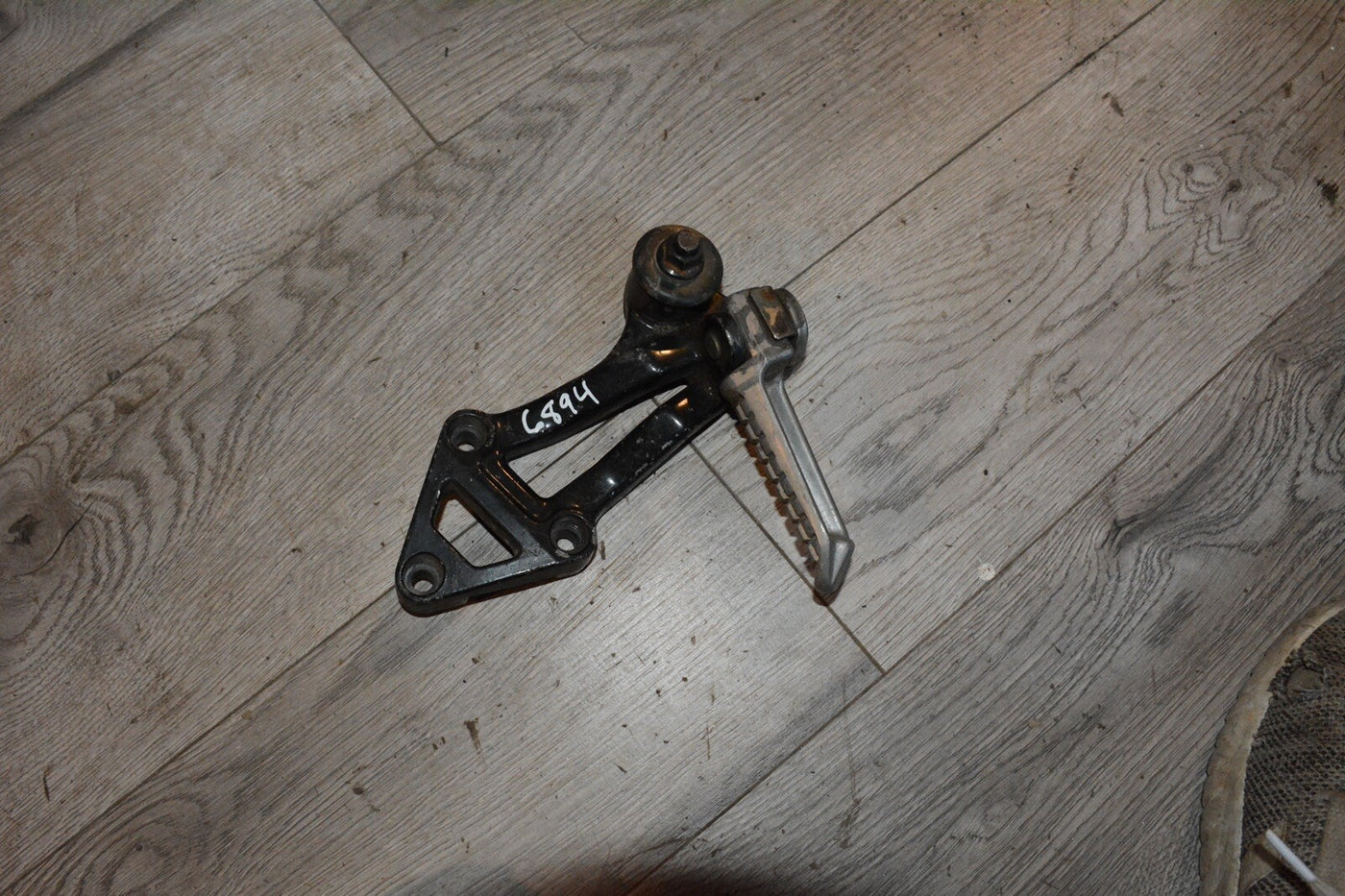 1990-1993 kawasaki zx11 rear peg