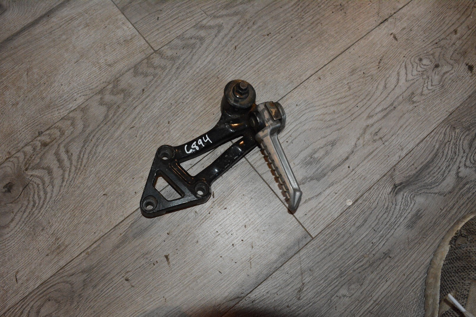 1990-1993 kawasaki zx11 rear peg
