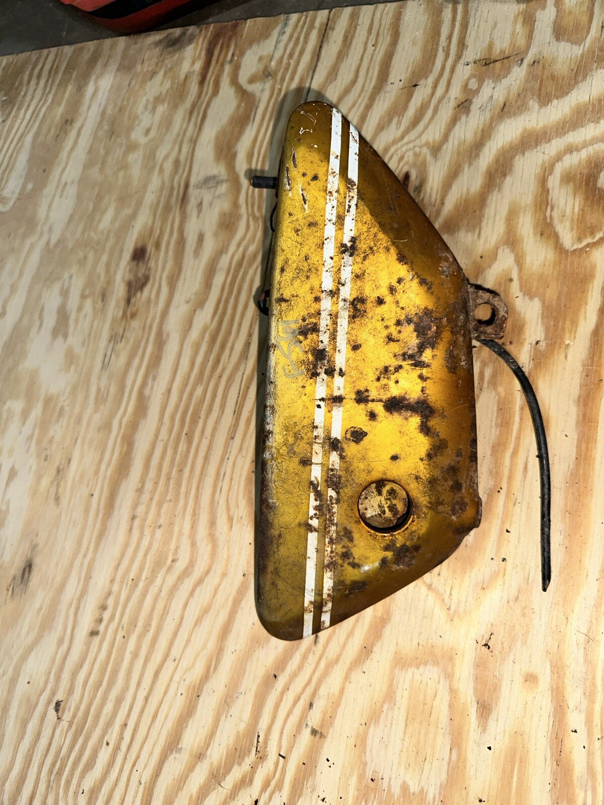 YAMAHA CT1 OIL TANK,    Gold, OEM