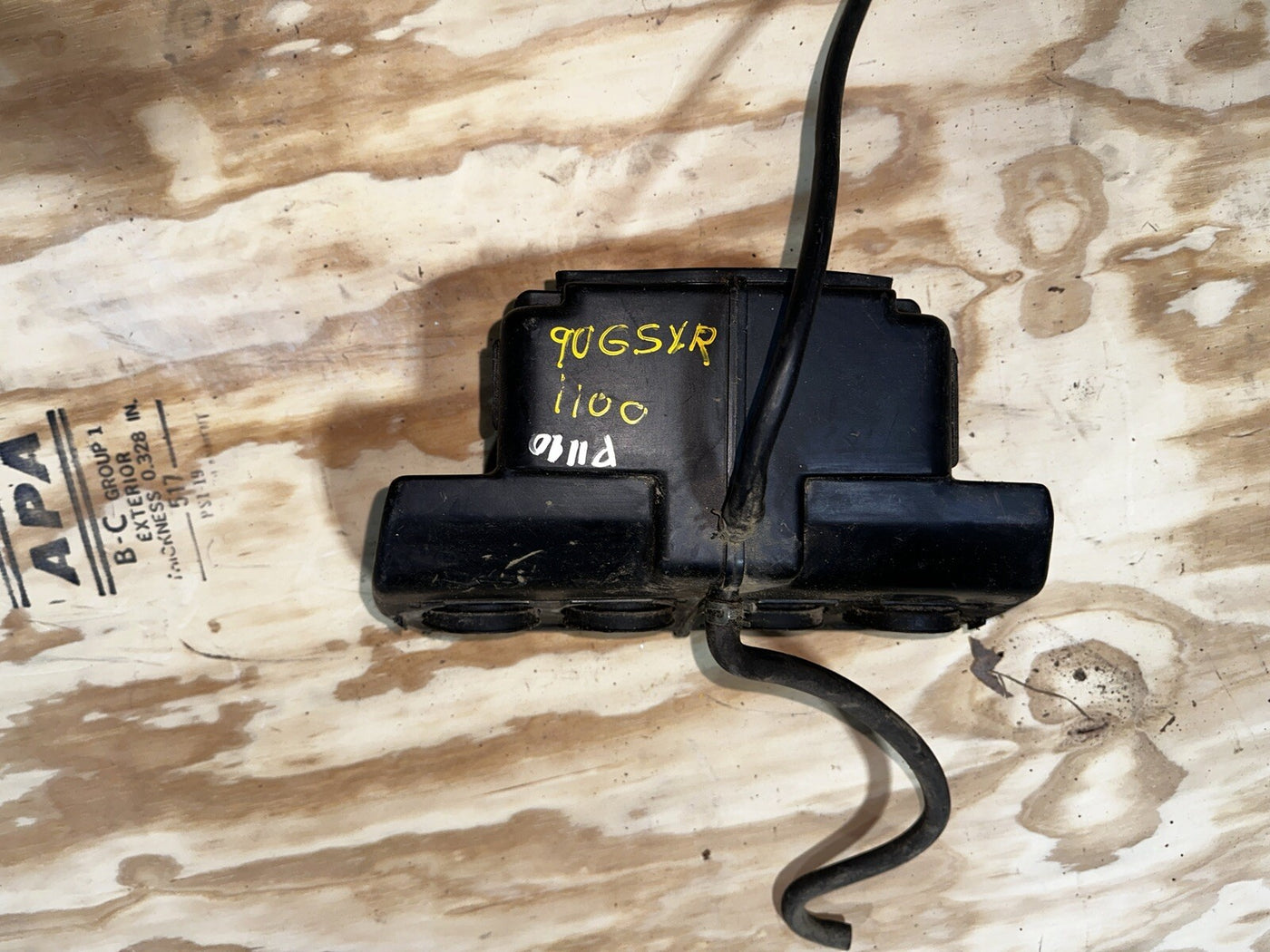 91 92 GSXR 1100 750 AIR BOX AIRBOX FILTER HOUSING CLEANER INTAKE VELOCITY STACKS