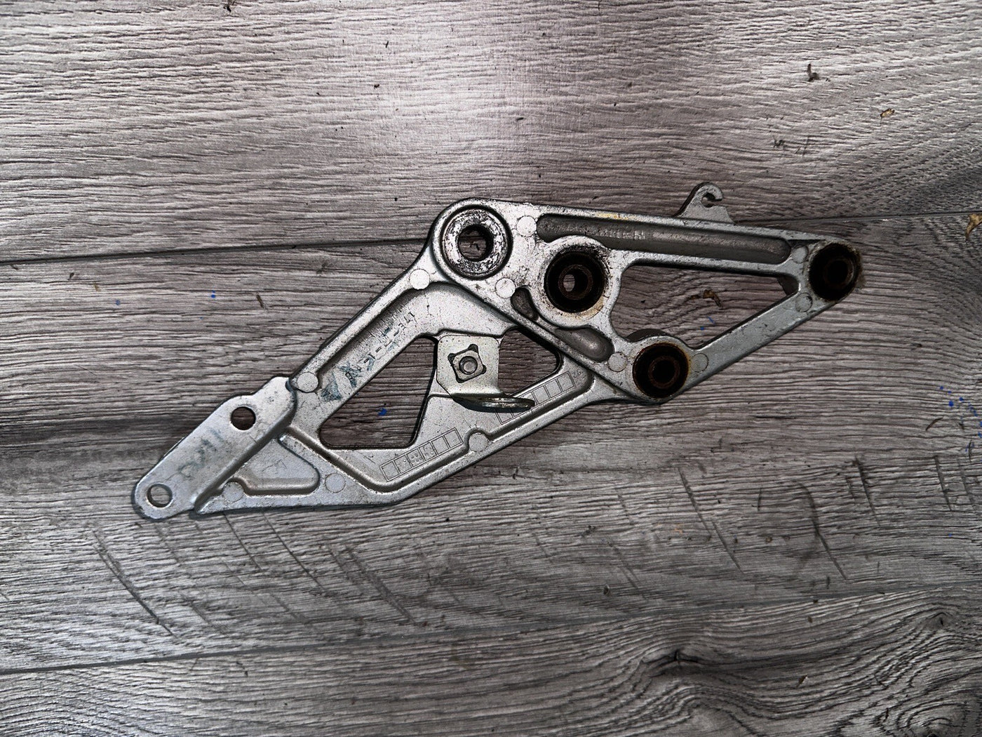 92 93 Suzuki GSXR 600 750 Front Right Rearset Foot Peg Mount Bracket